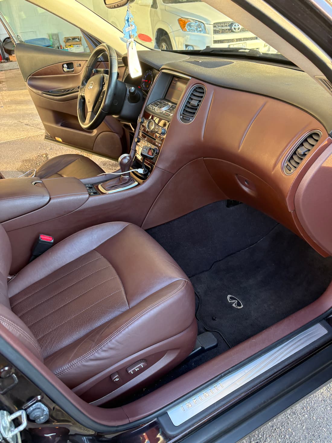 Infiniti detailing